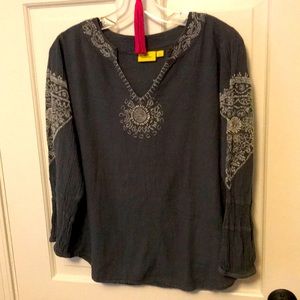 BOHO SUMMER VIBES! Embroidered Roller Rabbit peasant top slate blue M 🌞